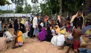 Des milliers de Rohingyas à la frontière du Bangladesh