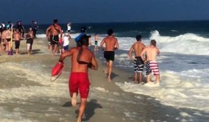 8 sauveteurs en mer mobilisés pour sauver 2 ados et un adulte de la noyade dans le New Jersey