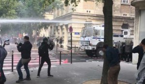 Paris : heurts entre la police et groupes radicaux en marge de la manif'