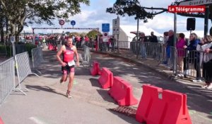 Carnac (56). Triathlon : S. Le Cocq  et V. Joussemet haut la main