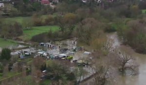 Crue de la Seine : les images du drone BFMTV au-dessus de Montesson (Yvelines)
