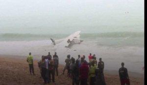 Un avion s'écrase au large d'Abidjan, des Français parmi les blessés