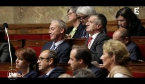 Jean Lassalle installé entre Marine Le Pen et Louis Alliot à l'Assemblée Nationale, il réagit - Regardez