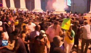De violents affrontements éclatent en Guyane en marge de la visite d'Emmanuel Macron