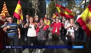 Espagne : les partisans de l'union manifestent à Barcelone