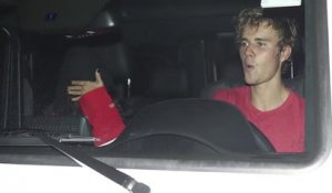 Justin Bieber and Selena Gomez Had a Hockey Date Night