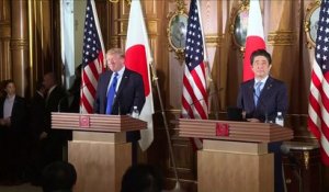 Corée du Nord: Trump affiche sa fermeté à l'unisson avec Abe