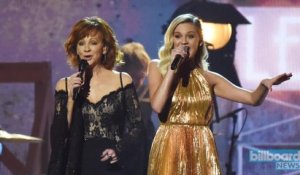 Kelsea Ballerini & Reba Perform 'Legends' at the 2017 CMAs | Billboard News