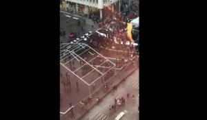 Affrontements entre la police et des centaines de jeunes près de la Bourse à Bruxelles