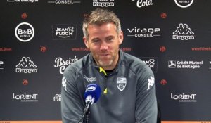 Le point presse de Mickaël Landreau avant FC Lorient - Brest