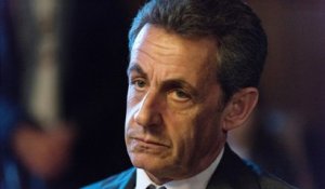Nicolas Sarkozy au bord des larmes rend hommage à Johnny Hallyday