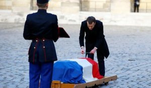 L'hommage lyrique de Macron à Jean D'Ormesson