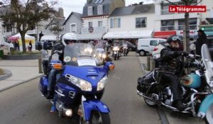 Quiberon. Hommage des bikers à Johnny Hallyday