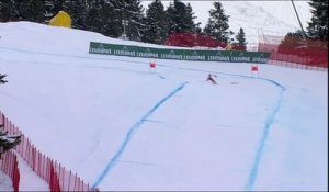 Ce skieur réussit à gagner la deuxième place sur une seule jambe !