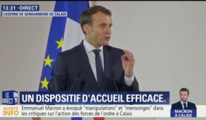 "Lorsque des associations encouragent des femmes et des hommes à rester là, elles prennent une responsabilité immense", dit Macron à Calais