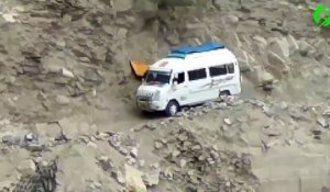 Auriez-vous le courage de rouler sur cette route de montagne?