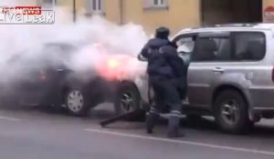 Ivre ce conducteur russe résiste aux Policiers voulant l'arrêter à Moscou !