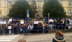 Mirecourt : les lycéens manifestent