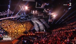 Clin d'oeil: Un problème technique perturbe les Victoires de la Musique sur France 2, Daphné Bürki prend alors les chose