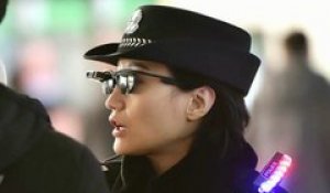 Reconnaissance faciale: la police chinoise utilise ces lunettes pour traquer les délinquants