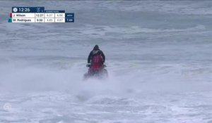 Adrénaline - Surf : Julian Wilson with an 8.17 Wave vs. M.Rodrigues