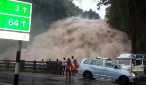 En Inde les gens viennent admirer cette chute d'eau dévastatrice et terrifiante : Chappa Waterfall - Kerala