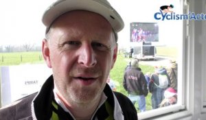 Le Mag Cyclism'Actu - Gand-Wevelgem : Rencontre avec les supporters de Frank Vandenbroucke au mémorial VDB