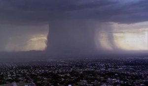 Des trombes d'eau s’abattent sur Phoenix - Orage Microburst