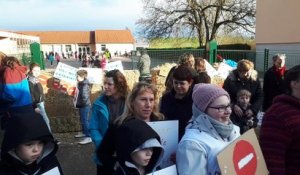 Saint-Ouen-les-Parey : une manifestation contre la fermeture d'une classe