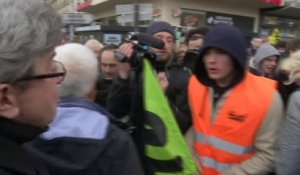 "Dehors", "On vous déteste", "Charognard" ... Jean-Luc Mélenchon insulté lors de la manifestation en soutien aux cheminots à Paris