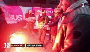 SNCF : des cheminots grévistes bloquent le départ des bus à Lille