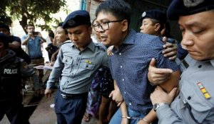 Les journalistes birmans de Reuters restent accusés