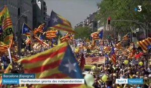 Espagne : 350 000 Catalans défilent à Barcelone