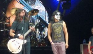 Kiss Guy au concert des Foo Fighters