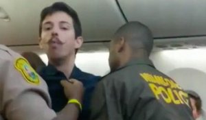 Un passager irrespectueux se fait taser et virer d'un avion