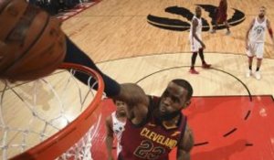 Play of the Day: LeBron James