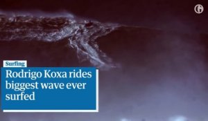 Le surfeur Rodrigo Koxa arrive à surfer sur une vague la plus gigantesque au monde !