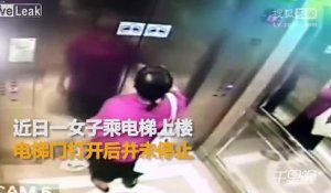 Ascenseur : elle sort et il ne s'arrête pas en route !