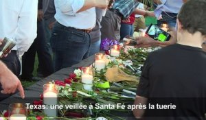 Texas: veillée à Sante Fe après la tuerie