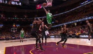 NBA : Terry Rozier claque un très gros dunk