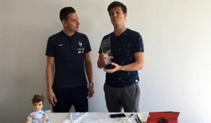 Elu meilleur joueur de L1, Florian Thauvin a reçu son trophée