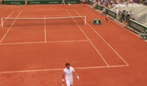 Roland-Garros : Simon prend la ligne et s'envole face à Basilashvili !