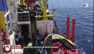 Migrants : un bateau refoulé en Méditerranée