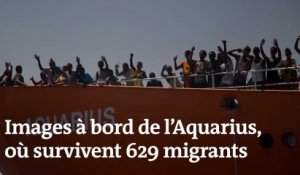 Images à bord de l’« Aquarius », où 629 migrants patientent toujours