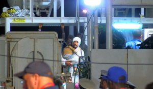 Sicile: les garde-côtes italiens accostent avec 522 migrants