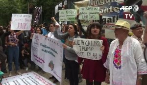 Migrants: manifestation devant l'ambassade des USA à Mexico