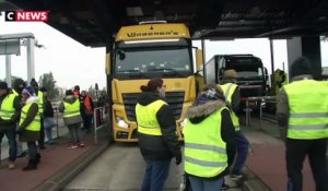 Gilets jaunes : la tension ne retombe pas