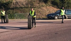 Les Gilets jaunes poursuivent le mouvement ce mercredi