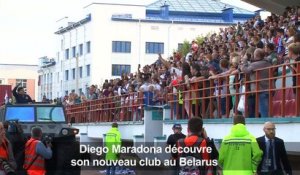 Diego Maradona découvre "son" club du Dinamo Brest