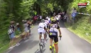 Tour de France : En pleine étape, un cycliste saute par-dessus les coureurs ! (Vidéo)